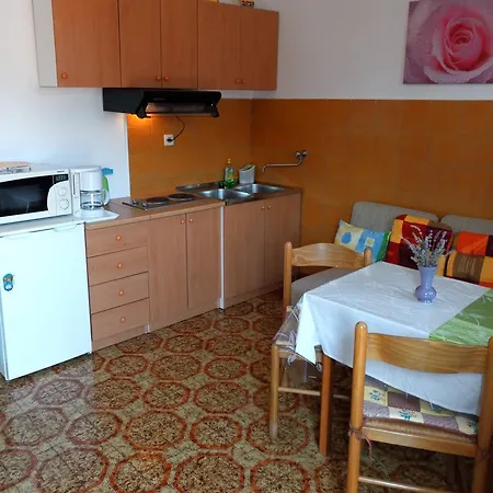 Andreja Apartment *