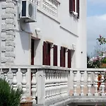 Apartment Andreja *